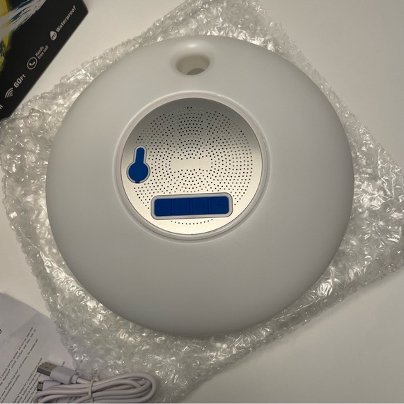 NWT Phunkee Tree LED Floating Disc Speaker - Picture 10 of 12